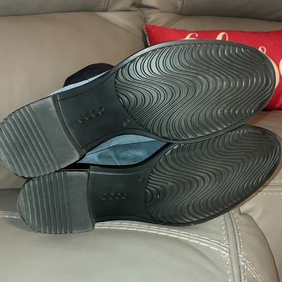 ECCO BLUE LEATHER TALL BOOTS. - Picture 5 of 7